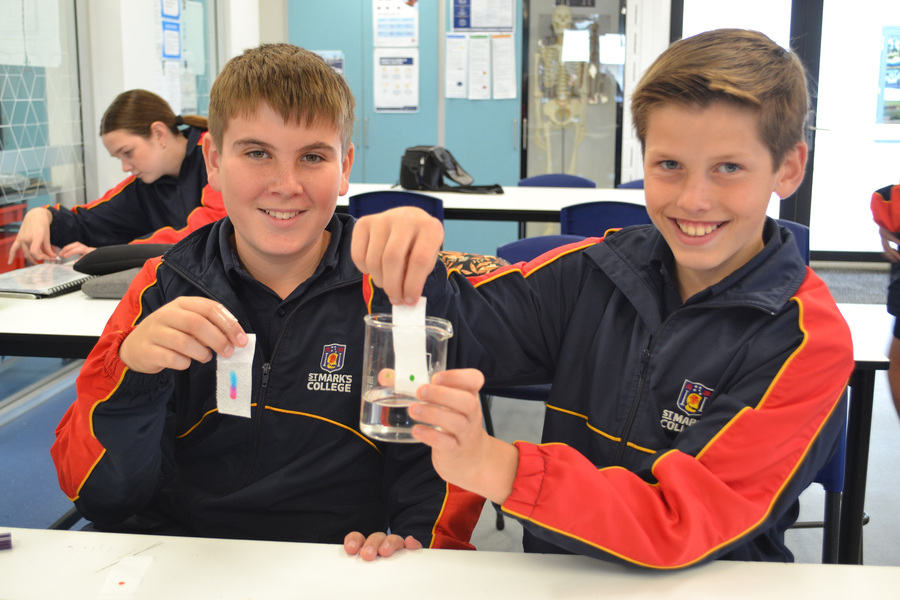 SCIENCE > Year 7 students Noah and Max experimenting with separating colours.