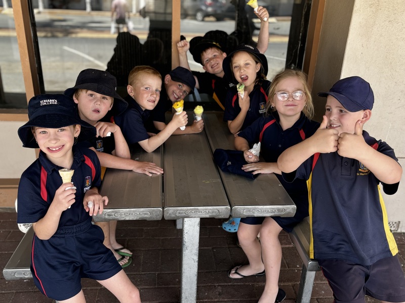 EXCURSION > Year 1 Red ending excursion day with an ice-cream! 