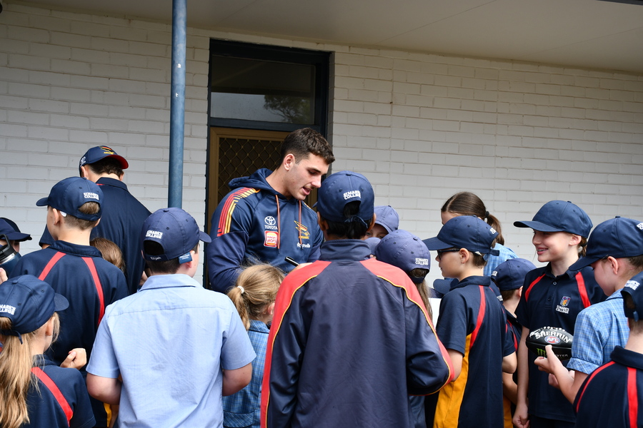 CROWS > It was CROWS FEVER during recess at Benedict.